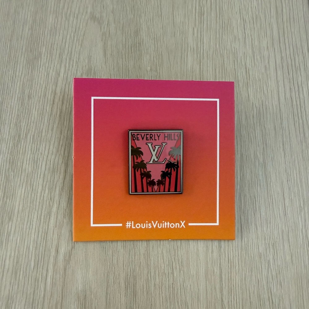 Louis Vuitton x Beverly Hills LV Exhibition pin